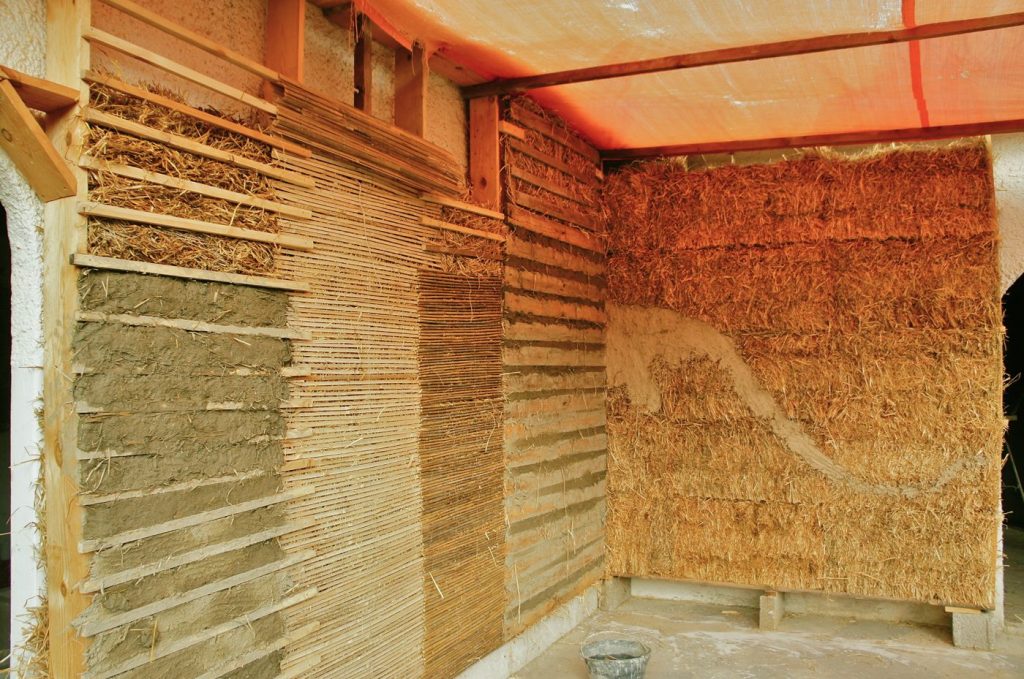 wrapping - thermische sanierung mit stroh - thermal external insulation with straw