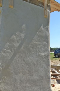 Kalkputz auf Strohwand - limeplaster on straw bale wall